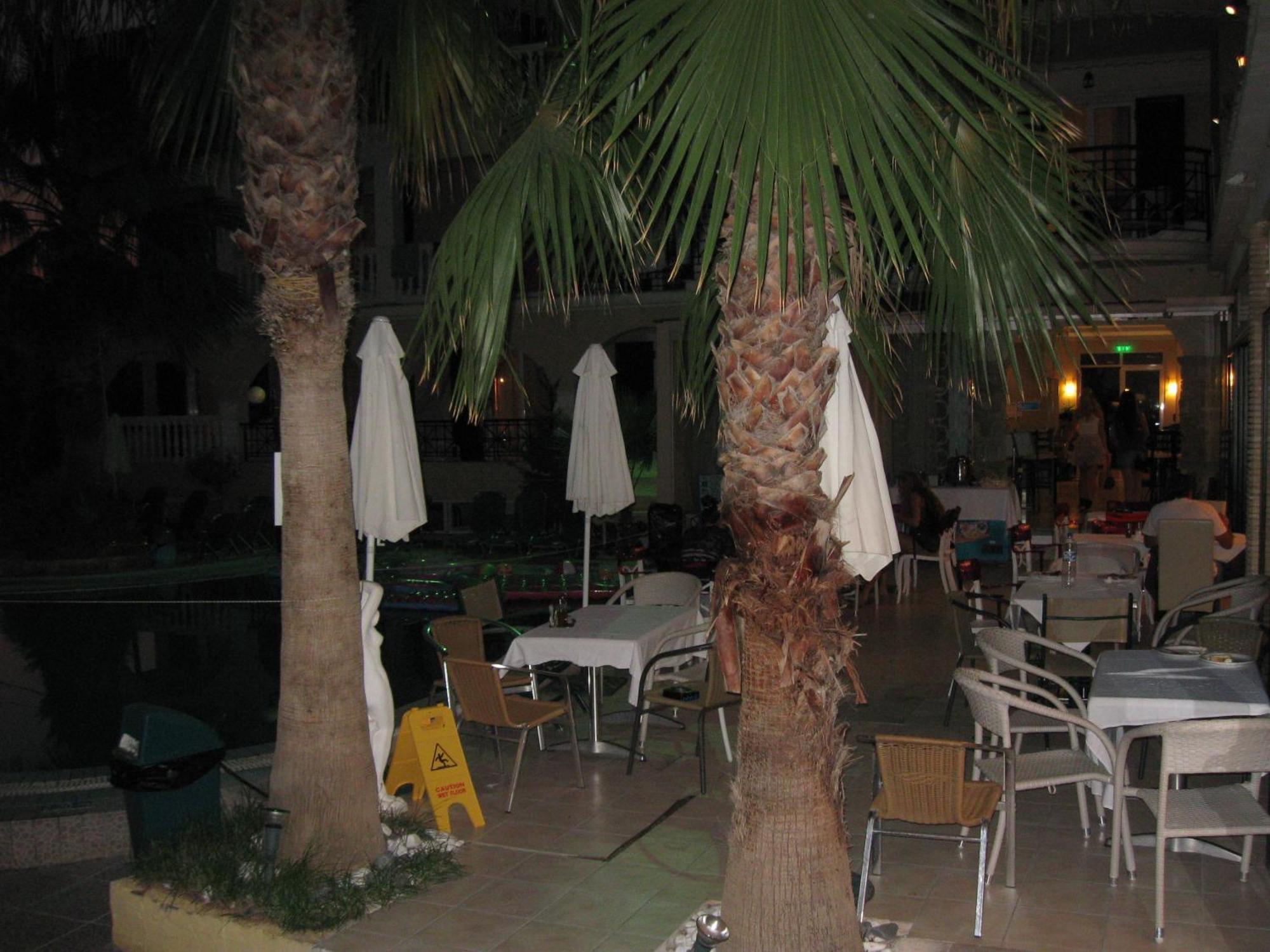 Appart hôtel Zante Plaza & 3*